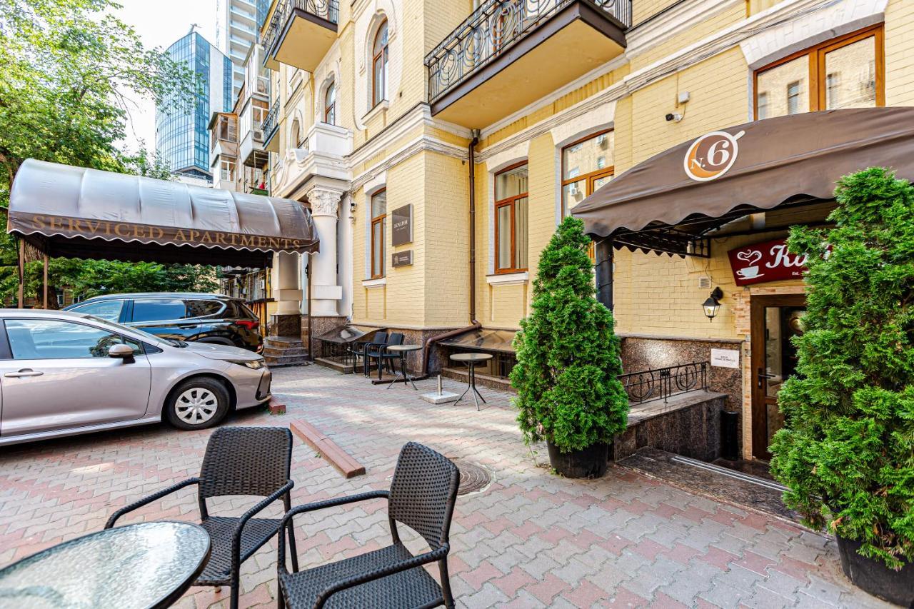 Senator City Center Kiev Esterno foto